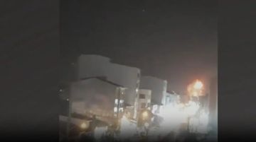 قصف عنيف يستهدف قواعد بحرية وجوية شمال إيران.. فيديو