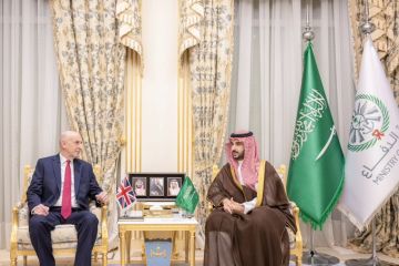 سمو وزير الدفاع يلتقي وزير الدفاع البريطاني سمو وزير الدفاع يلتقي وزير الدفاع البريطاني