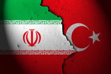 تركيا تعلن تعليق عمليات العبور اليومية عند الحدود مع إيران