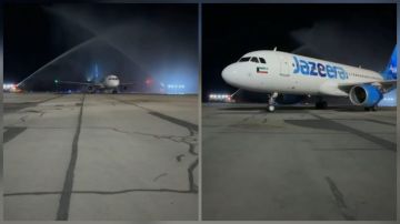 وصول أولى رحلات طيران الجزيرة إلى مطار القيصومة الدولي.. فيديو