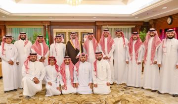 نائب أمير جازان يطلع على مبادرات إدارة الإعلام والاتصال المؤسسي بالإمارة نائب أمير جازان يطلع على مبادرات إدارة الإعلام والاتصال المؤسسي بالإمارة