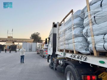  سلمان للإغاثة يسير قافلة مساعدات إنسانية عبر منفذ رفح إلى قطاع غزة