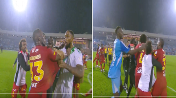 اشتباك بالأيدي بين توني وكينيونيس بعد مباراة القادسية والأهلي.. فيديو