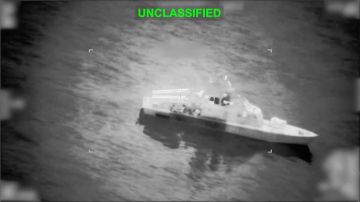 الدفاعات الخليجية تعلن التصدي لموجة جديدة من المسيرات والصواريخ الإيرانية.. ماذا استهدفت؟ الدفاعات الخليجية تعلن التصدي لموجة جديدة من المسيرات والصواريخ الإيرانية.. ماذا استهدفت؟