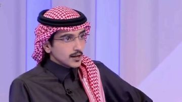 محمد المنجم يكشف تفاصيل أزمة رواتب لاعبي الشباب محمد المنجم يكشف تفاصيل أزمة رواتب لاعبي الشباب