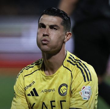 رد فعل رونالدو بعد فوز النصر السعودي على الخليج (صورة)