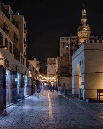 رمضان في جدة لا يعوض.. رحلة من بهجة الإفطار إلى هدوء الفجر