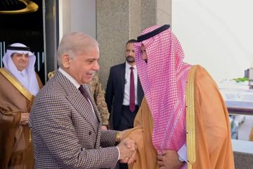 رئيس وزراء جمهورية باكستان الإسلامية يصل جدة