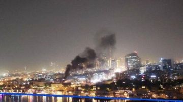 إخماد حريق محدود قرب القنصلية الأمريكية في دبي