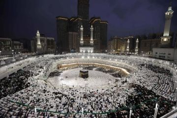 صلاة التهجد في المسجد الحرام ليلة 29 رمضان.. مشاهد إيمانية تفيض خشوعا وسكينة