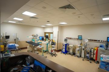 منطقة القلب الآمن في الحرم المكي.. مبادرة نوعية لعلاج جلطات القلب فوريا عبر معمل قسطرة متنقل خلال مواسم الذروة منطقة القلب الآمن في الحرم المكي.. مبادرة نوعية لعلاج جلطات القلب فوريا عبر معمل قسطرة متنقل خلال مواسم الذروة