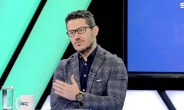 أحمد عفيفي: عبدالله الحمدان كان يعاني من أزمة ثقة.. فيديو أحمد عفيفي: عبدالله الحمدان كان يعاني من أزمة ثقة.. فيديو