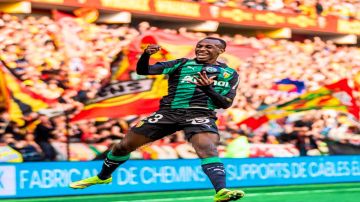 سعود عبدالحميد يوجه رسالة للجماهير بعد هدفه التاريخي واقتراب فريقه من صدارة الدوري سعود عبدالحميد يوجه رسالة للجماهير بعد هدفه التاريخي واقتراب فريقه من صدارة الدوري