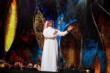 رابح صقر يفتتح فعاليات العيد بالرياض بـ حنا لآل سعود دروع لأراضيك