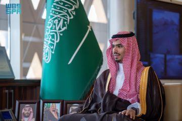 محافظ الدرعية يستقبل المشرف العام على قيصرية الكتاب وأعضاء المجلس الإشرافي محافظ الدرعية يستقبل المشرف العام على قيصرية الكتاب وأعضاء المجلس الإشرافي