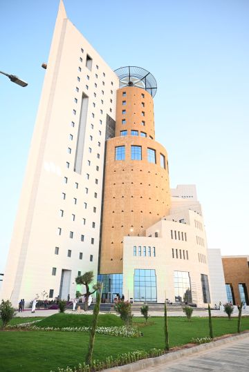 جامعة حائل تعلن فتح باب القبول لبرامج الدراسات العليا للفصل الدراسي الأول لعام 1448هـ جامعة حائل تعلن فتح باب القبول لبرامج الدراسات العليا للفصل الدراسي الأول لعام 1448هـ