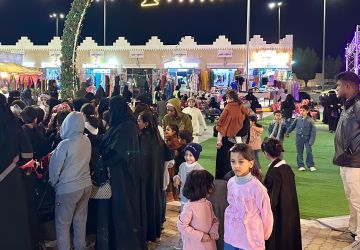 بسطة خير السعودية بالمذنب تستقطب الزوار وتدعم الباعة الجائلين في أجواء رمضانية