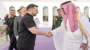 رئيس أوكرانيا يغادر جدة