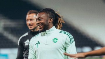 أتانغانا عن انتقاله للأهلي: اخترت المشروع وليس المال