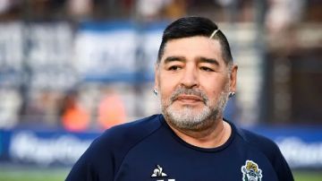 تأجيل موعد المحاكمة بشأن ملابسات وفاة مارادونا