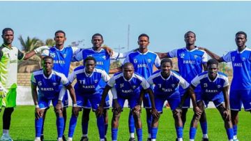 حادث مروع يودي بحياة حارس وإصابة 20 من زملائه بالسنغال