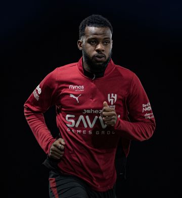 حسان يشارك في تدريبات الهلال الجماعية