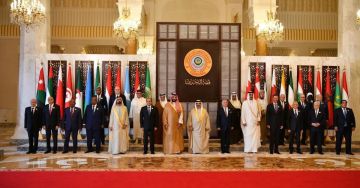 ملياردير إمارتي يكشف عن سبيل العرب الوحيد للنجاة من أزمات المنطقة ملياردير إمارتي يكشف عن سبيل العرب الوحيد للنجاة من أزمات المنطقة