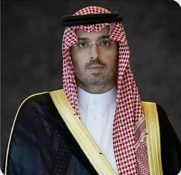 محافظ جدة يستقبل منسوبي المحافظة المهنئين بعيد الفطر