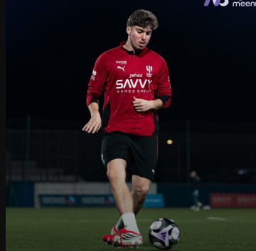 الهلال يعلن تفاصيل إصابة يوسف أكتشيشيك ومدة غيابه