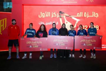 تتويج الفائزين في بطولة بادل القادسية الرمضانية