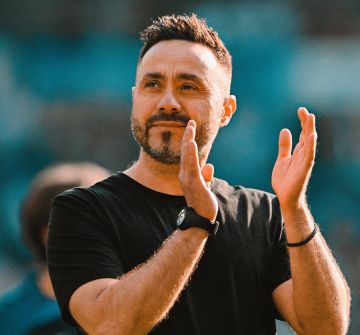 توتنهام يعلن التعاقد مع المدرب الإيطالي روبرتو دي زيربي