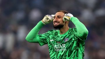 الإيطالي دوناروما يصبح أغلى حارس مرمى كرة قدم في العالم