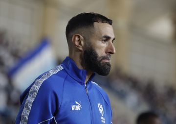 مدرب فرنسا السابق يكشف خطأه مع كريم بنزيما