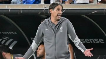 أحمد عفيفي: إنزاغي يواجه أزمة في تطبيق خطته مع الهلال.. فيديو أحمد عفيفي: إنزاغي يواجه أزمة في تطبيق خطته مع الهلال.. فيديو