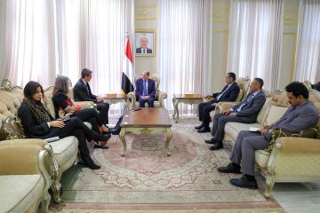 رئيس الوزراء اليمني يلتقي نائب رئيس البنك الدولي