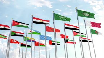 المفتون وكبار علماء العالم الإسلامي يستنكرون العدوان الإيراني على الدول الخليجية والعربية