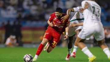 القادسية يعلن إصابة وليد الأحمد بقطع في الرباط الصليبي