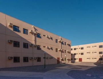 العقوبة تشمل إيقاف بعض الخدمات الحكومية.. السكن الجماعي يدعو المنشآت لتصحيح أوضاعهم