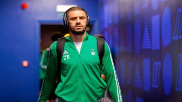 ديميرال يضاعف برنامجه التأهيلي بعد تمزق العضلة الأمامية