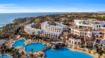 زوجان يتركان أطفالهما في المنزل بإيطاليا لقضاء عطلة في مصر زوجان يتركان أطفالهما في المنزل بإيطاليا لقضاء عطلة في مصر