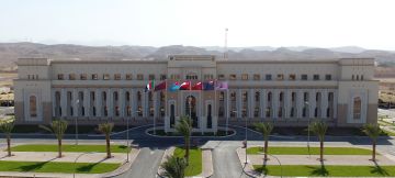 سلطنة عمان : تعرض ناقلة نفط للاستهداف