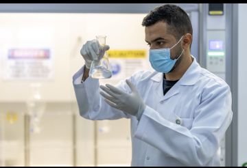 مختبرات متنقلة وألف فحص يومي لضمان جودة المياه لضيوف الرحمن في مكة