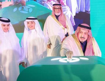 برعاية ولي العهد ونيابة عنه.. أمير الرياض يكرم المحسنين عبر منصة إحسان 