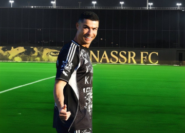 بسبب الهجمات الإيرانية.. طائرة كريستيانو رونالدو الخاصة تغادر السعودية بشكل مفاجئ