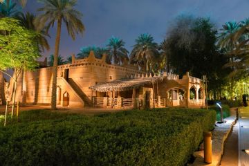 زوار ليالي الدرعية يكتشفون تاريخا متجذرا وتجربة أصيلة.. صور زوار ليالي الدرعية يكتشفون تاريخا متجذرا وتجربة أصيلة.. صور