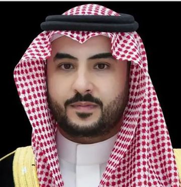 وزير الدفاع ونظيره المجري يبحثان التطورات الراهنة وزير الدفاع ونظيره المجري يبحثان التطورات الراهنة