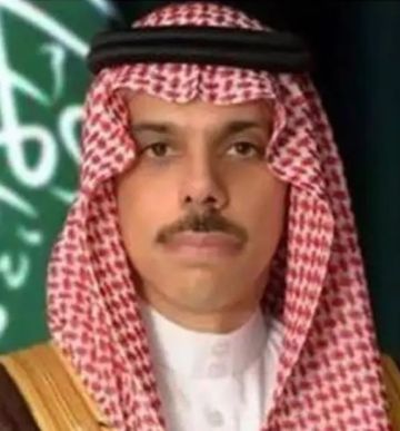 وزير الخارجية يبحث التطورات الراهنة مع عدة دول