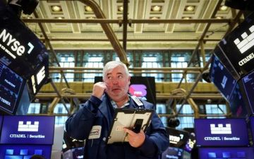 وول ستريت تتراجع بعد تصريحات ترامب بشأن إيران وول ستريت تتراجع بعد تصريحات ترامب بشأن إيران