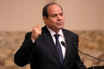 رئيس مصر يحذر من تداعيات التصعيد الإقليمي ويؤكد التضامن مع الدول العربية