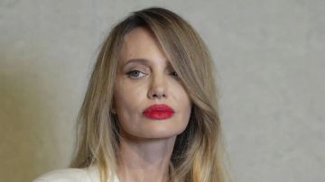 تغير ملامح أنجلينا جولي يثير الجدل في آخر ظهور.. فيديو تغير ملامح أنجلينا جولي يثير الجدل في آخر ظهور.. فيديو